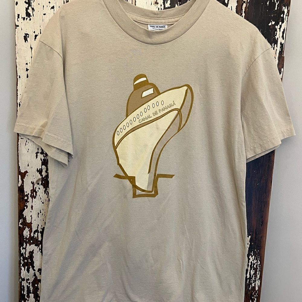 Vintage Panama Canal cruise ship 🚢 T-shirt. Size L. Unisex.